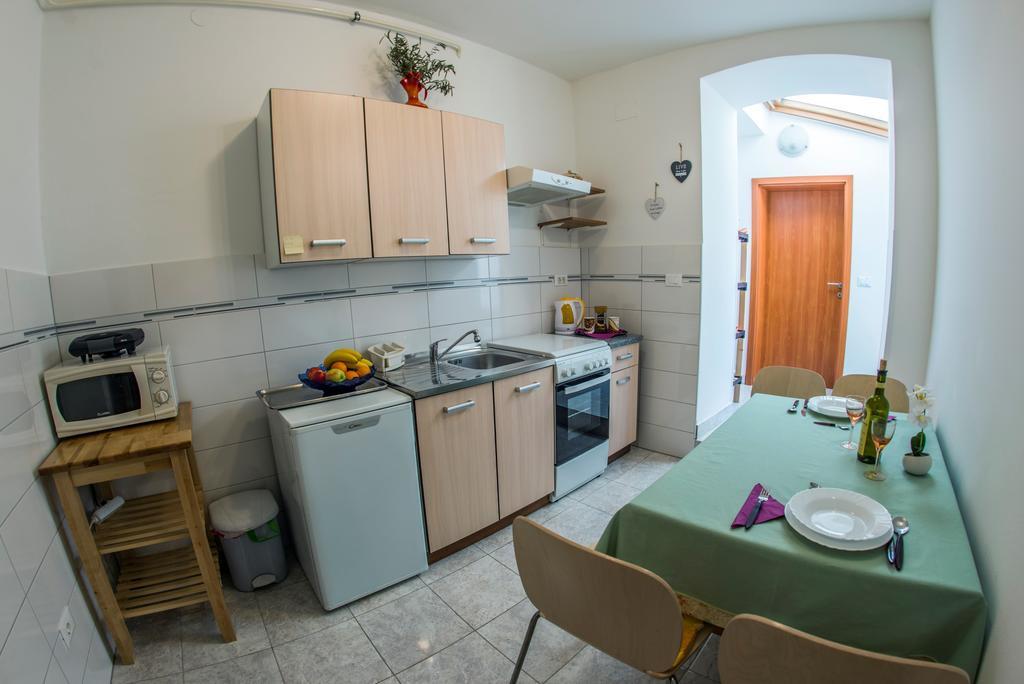 Apartman Anthony Pula Eksteriør bilde